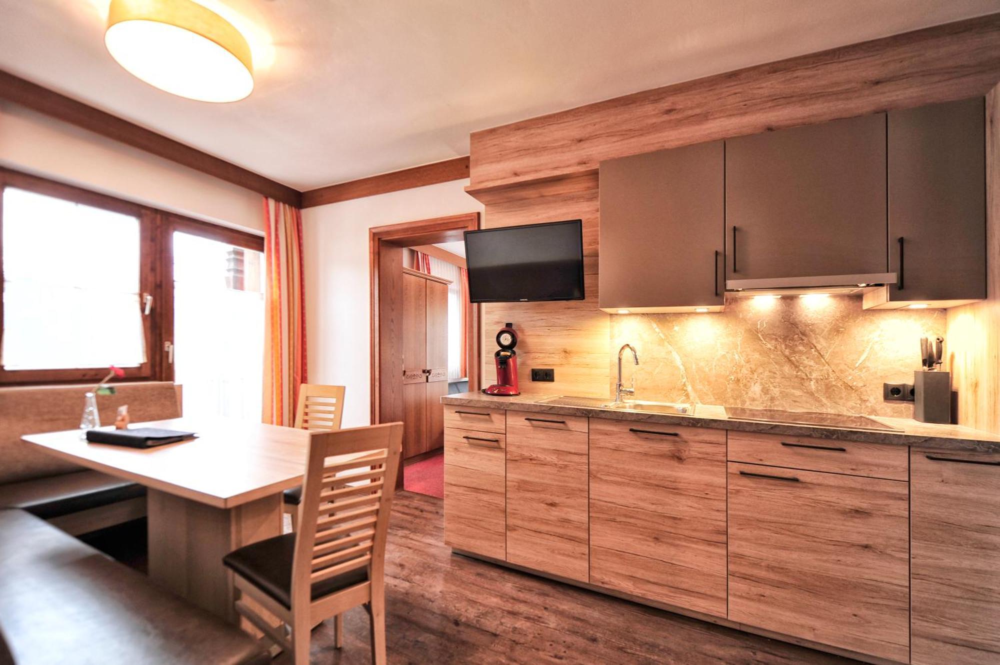 Appartement Haus Enzian à Fiss Extérieur photo